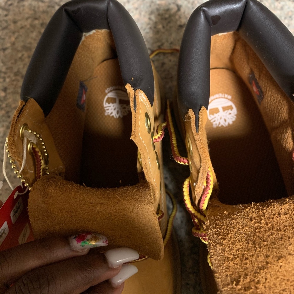Timberlands - Picture 4 of 4